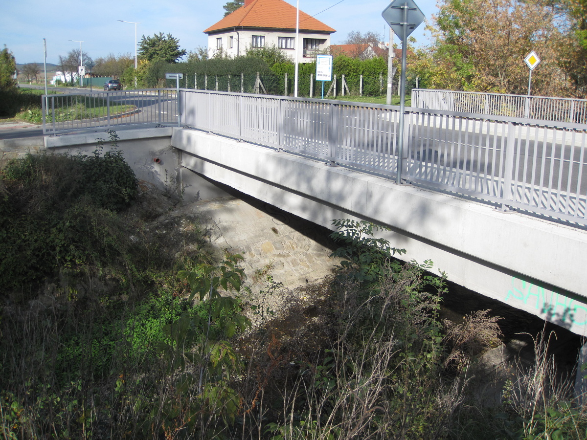 Pravá strana mostu
